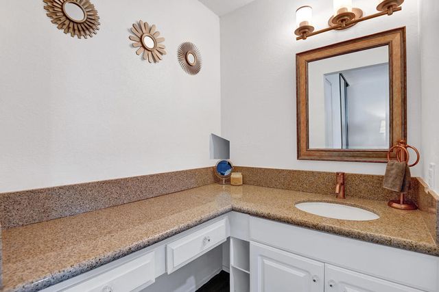 1348 S Camino Real, Palm Springs, CA 92264