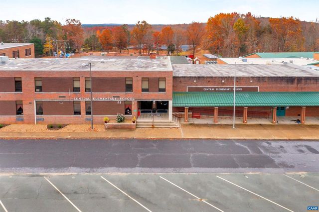 322 OLDFIELD DR, Charlottesville, VA 22902