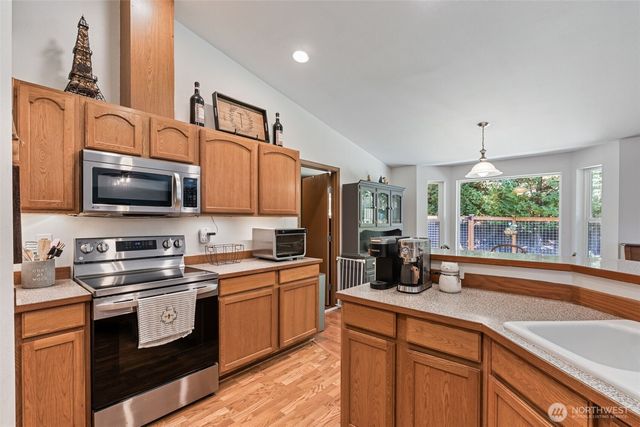 526 Haywire Road, Winlock, WA 98596