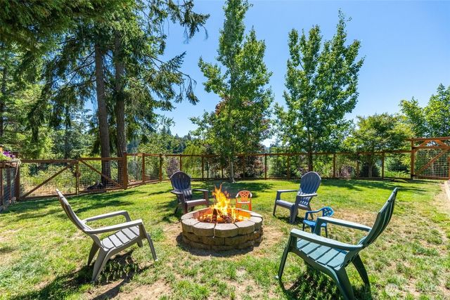 526 Haywire Road, Winlock, WA 98596