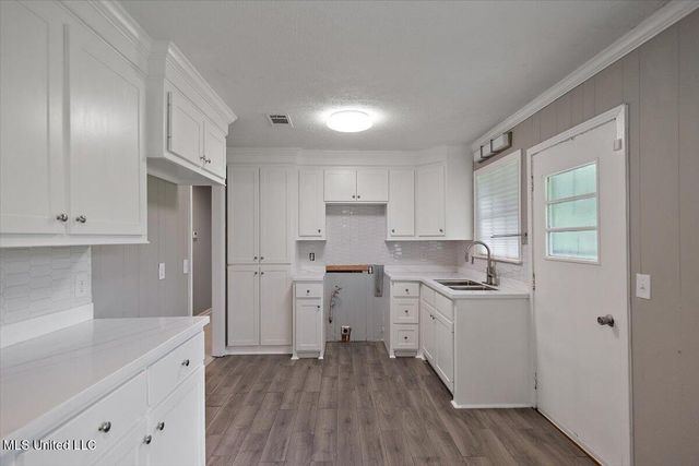 6548 George Washington Drive, Jackson, MS 39213