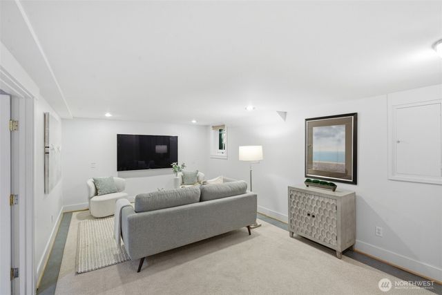 1625 7th Avenue W, Seattle, WA 98119