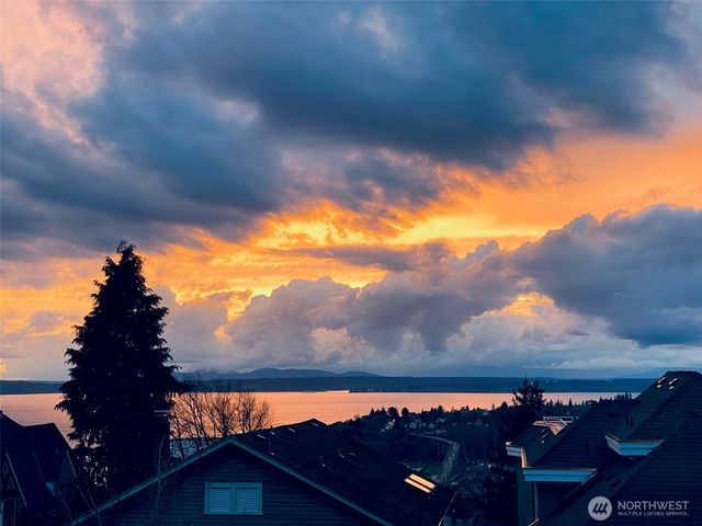 1625 7th Avenue W, Seattle, WA 98119