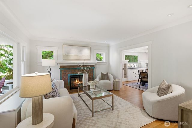 1625 7th Avenue W, Seattle, WA 98119