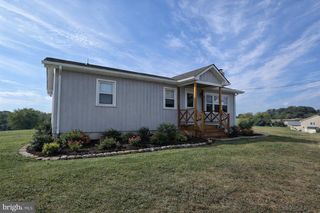 613 AIRPORT RD, Luray, VA 22835