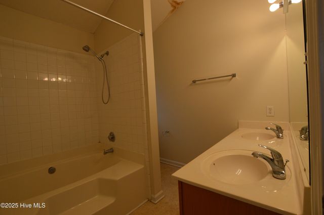 805 Huff Drive, Jacksonville, NC 28546