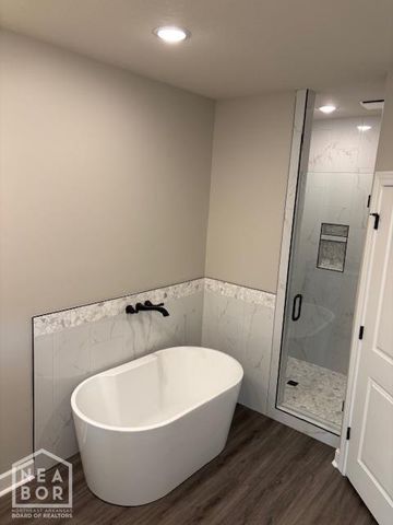 6060 Whitecliff Drive, Jonesboro, AR 72405