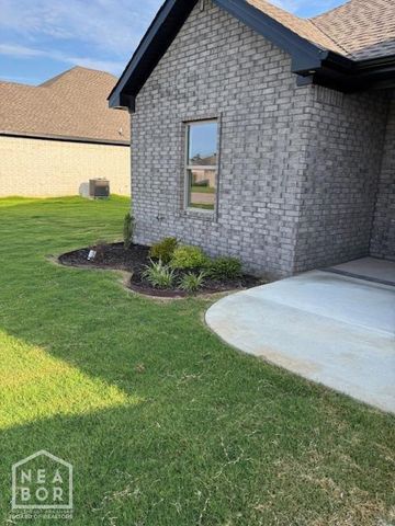 6060 Whitecliff Drive, Jonesboro, AR 72405