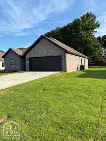 6060 Whitecliff Drive, Jonesboro, AR 72405