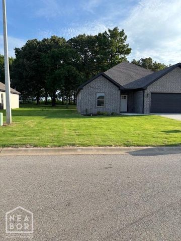 6060 Whitecliff Drive, Jonesboro, AR 72405