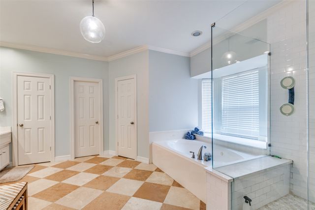2204 Yaupon Drive, Irving, TX 75063