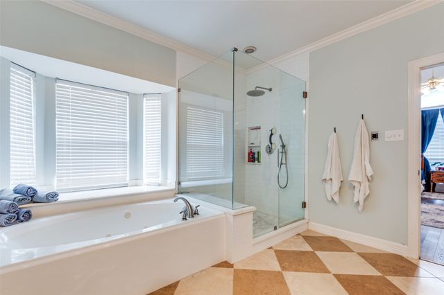2204 Yaupon Drive, Irving, TX 75063