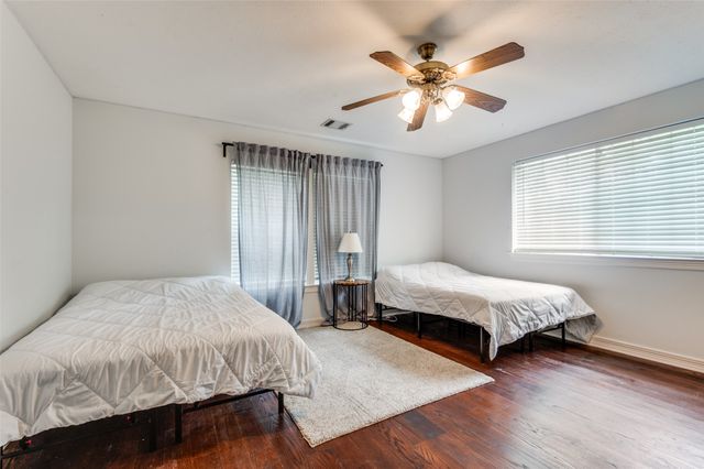 2204 Yaupon Drive, Irving, TX 75063
