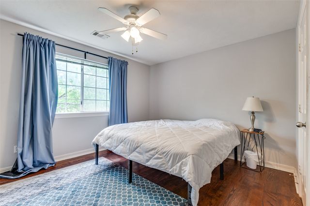 2204 Yaupon Drive, Irving, TX 75063