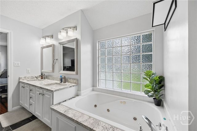 43 Heron View Court, Richmond Hill, GA 31324