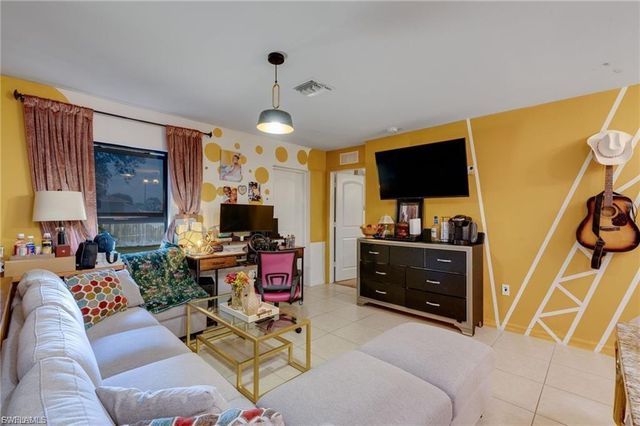 824 Umber DR, Fort Myers, FL 33913
