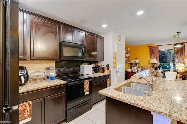 824 Umber DR, Fort Myers, FL 33913