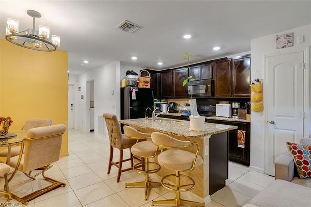 824 Umber DR, Fort Myers, FL 33913