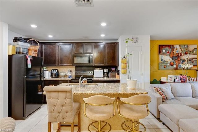 824 Umber DR, Fort Myers, FL 33913