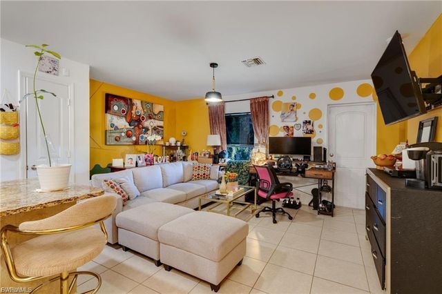 824 Umber DR, Fort Myers, FL 33913