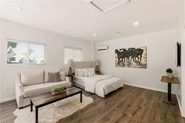 14734 Marlin, Van Nuys, CA 91405