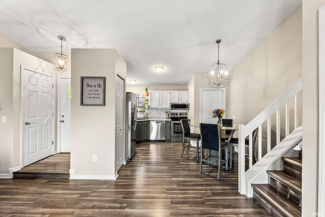6709 Goldenrod Place, Fort Wayne, IN 46835