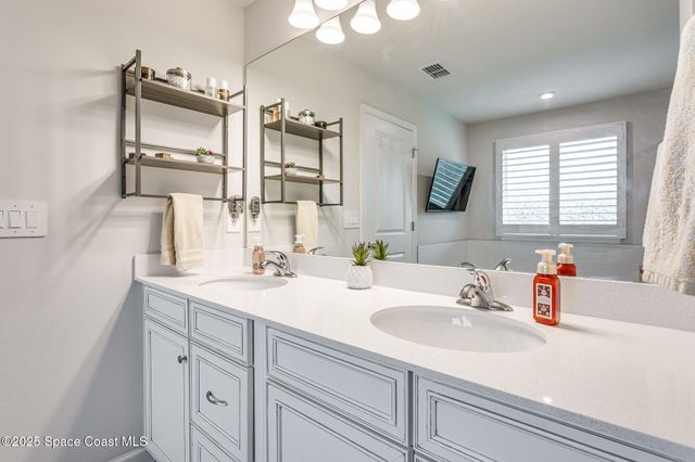 6765 Canterbridge Drive, Vero Beach, FL 32967