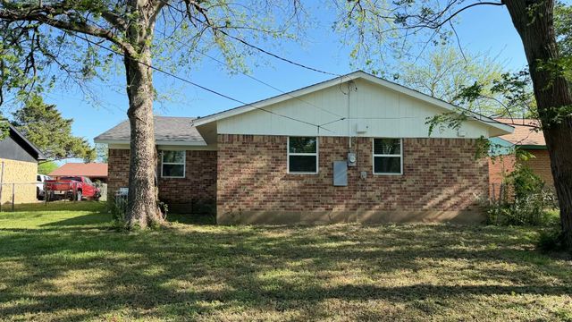 4247 Clark College Drive, Dallas, TX 75241