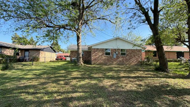 4247 Clark College Drive, Dallas, TX 75241