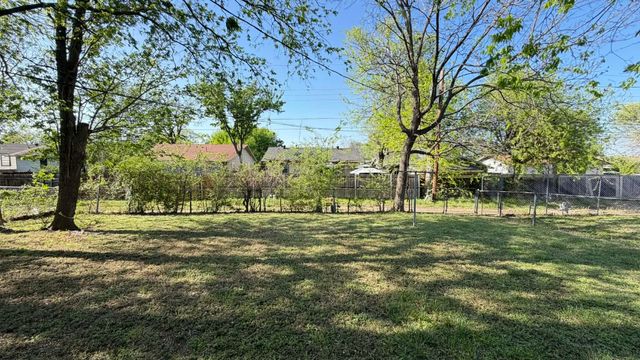 4247 Clark College Drive, Dallas, TX 75241