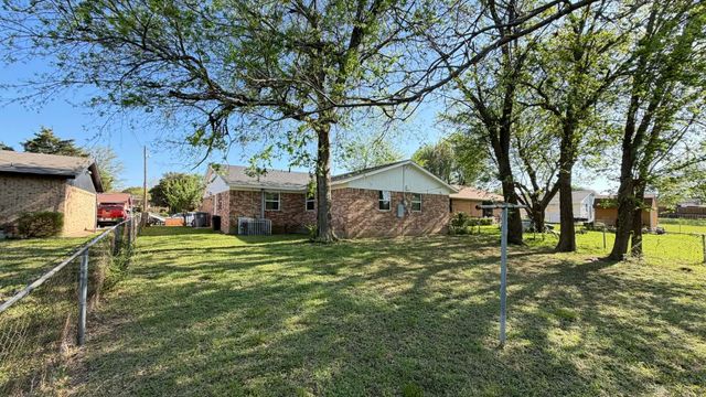 4247 Clark College Drive, Dallas, TX 75241