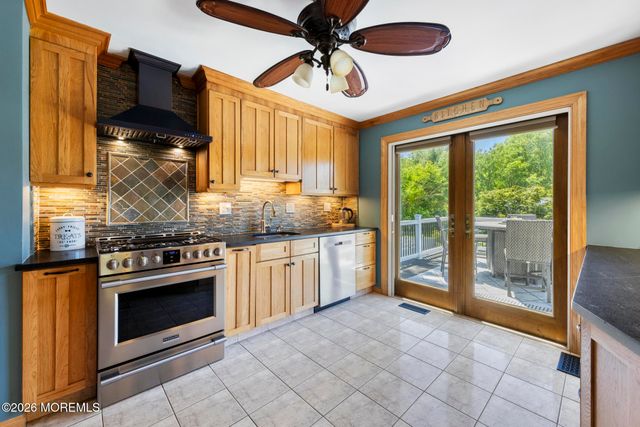 5 Forman Avenue, Monroe, NJ 08831