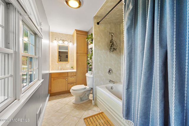 5 Forman Avenue, Monroe, NJ 08831