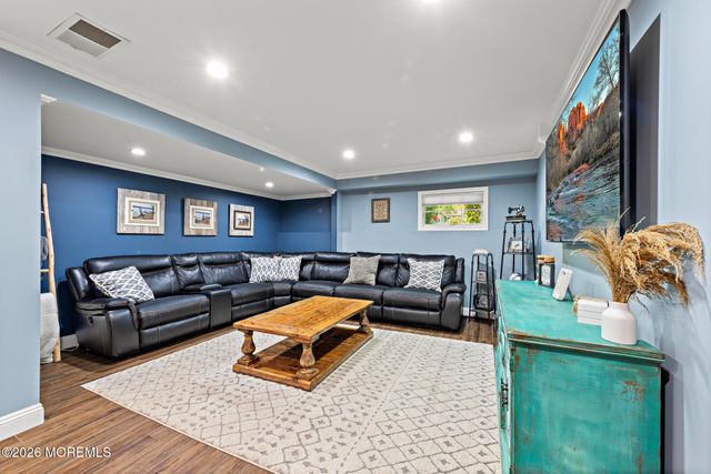 5 Forman Avenue, Monroe, NJ 08831