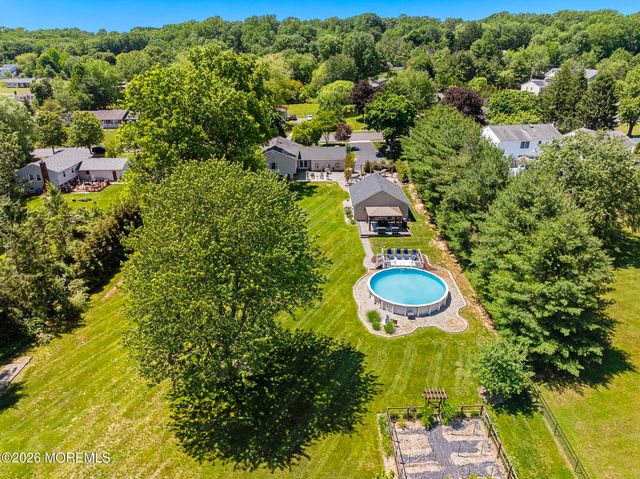 5 Forman Avenue, Monroe, NJ 08831