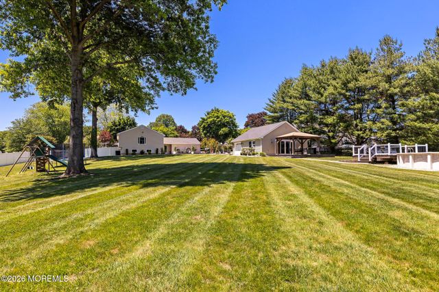 5 Forman Avenue, Monroe, NJ 08831