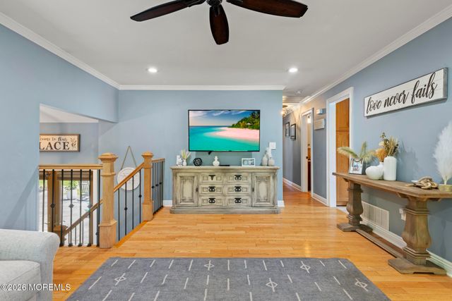 5 Forman Avenue, Monroe, NJ 08831