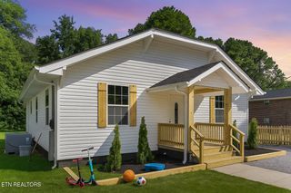 2700 Tecoma Drive, Knoxville, TN 37917