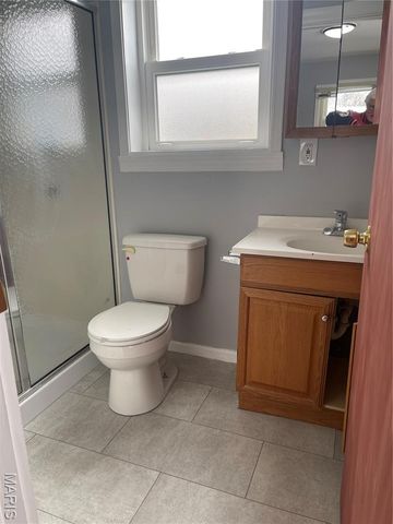 805 Saint Patrice Lane, Florissant, MO 63031