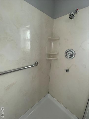 805 Saint Patrice Lane, Florissant, MO 63031