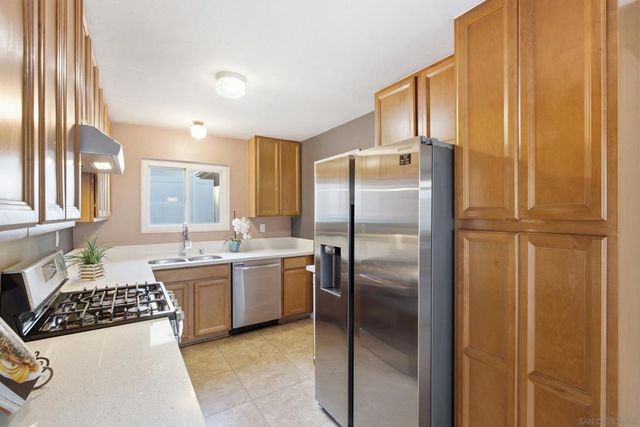 1880 Hanford Dr, San Diego, CA 92111