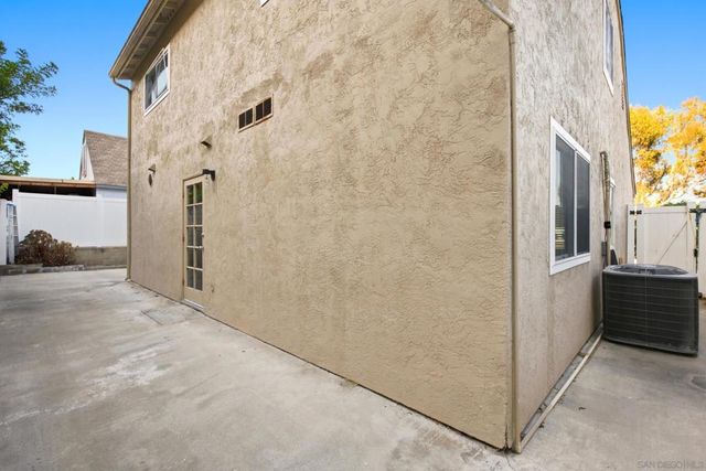 1880 Hanford Dr, San Diego, CA 92111