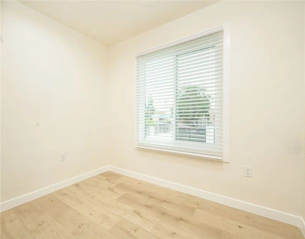 705 Bradshawe, Los Angeles, CA 90022