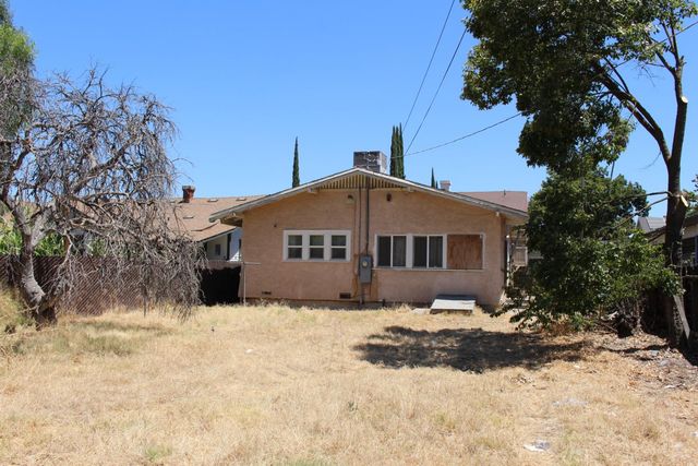 451 N Calaveras Street, Fresno, CA 93701