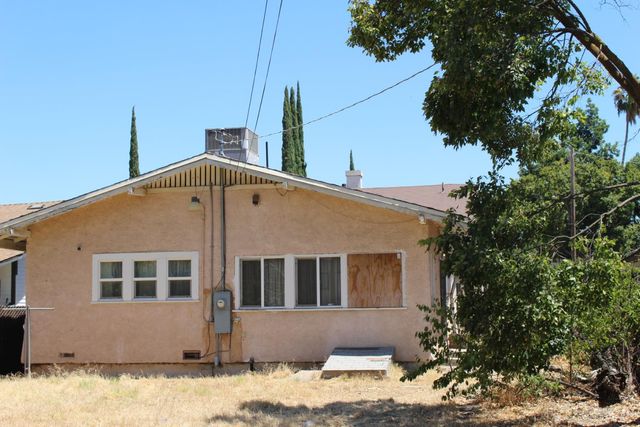 451 N Calaveras Street, Fresno, CA 93701