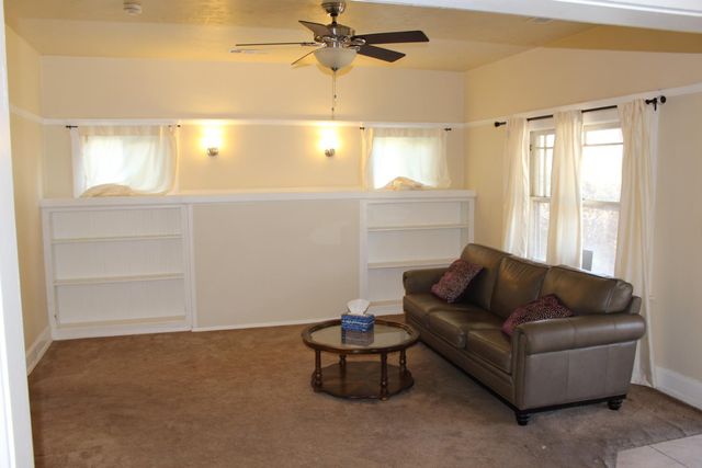 451 N Calaveras Street, Fresno, CA 93701