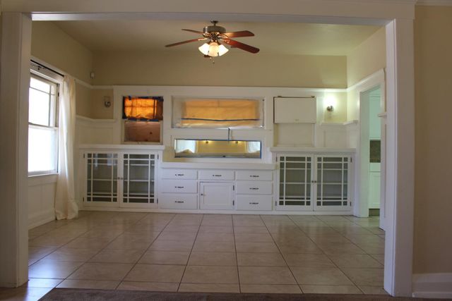 451 N Calaveras Street, Fresno, CA 93701