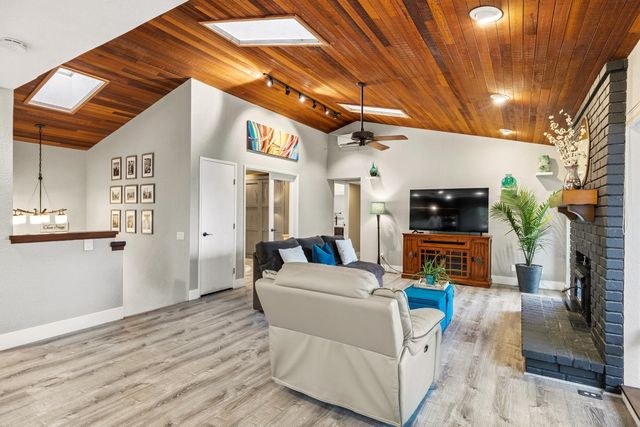 455 Westlake Rd, Auburn, CA 95602