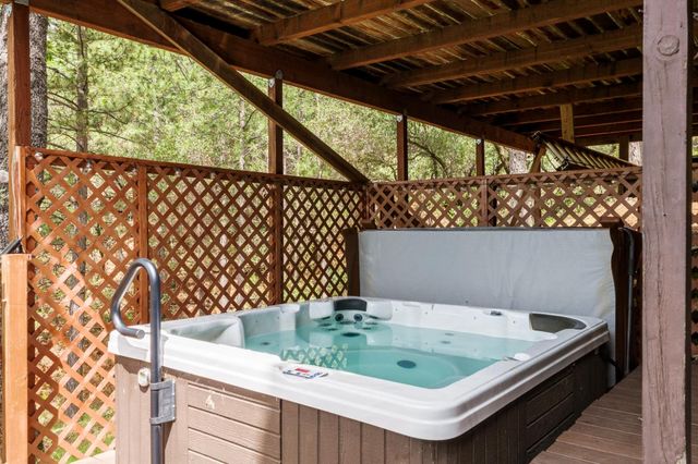 455 Westlake Rd, Auburn, CA 95602