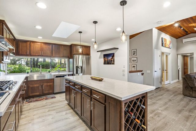 455 Westlake Rd, Auburn, CA 95602